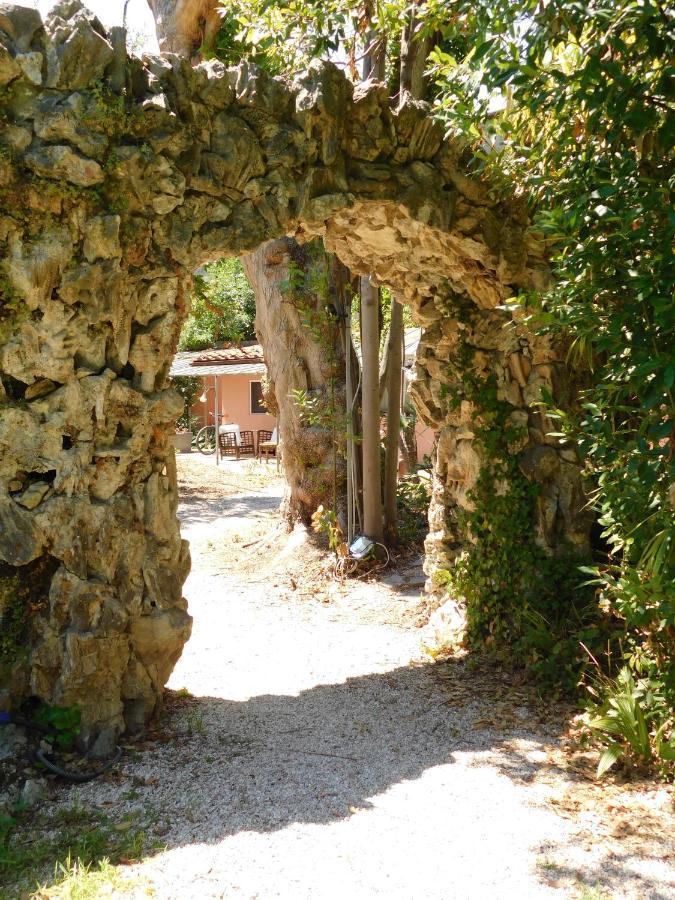 Appartamento Con Piscina Immersa Nel Verde Cascina Exterior foto
