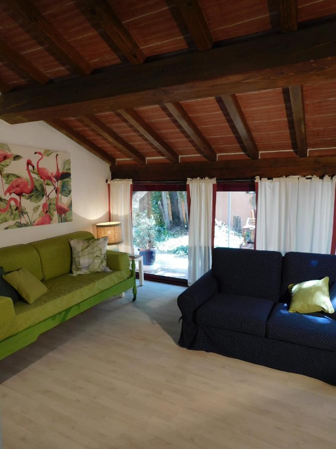 Appartamento Con Piscina Immersa Nel Verde Cascina Exterior foto