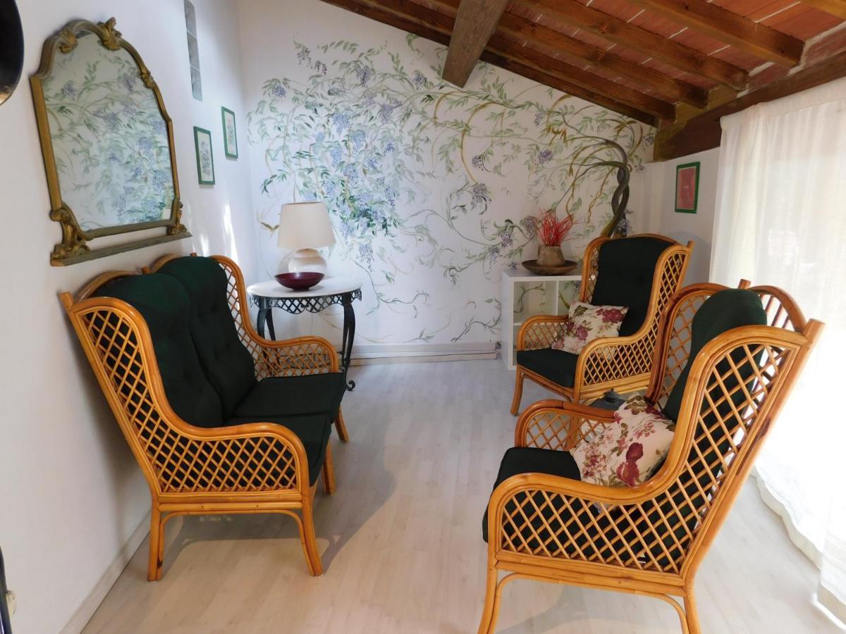 Appartamento Con Piscina Immersa Nel Verde Cascina Exterior foto